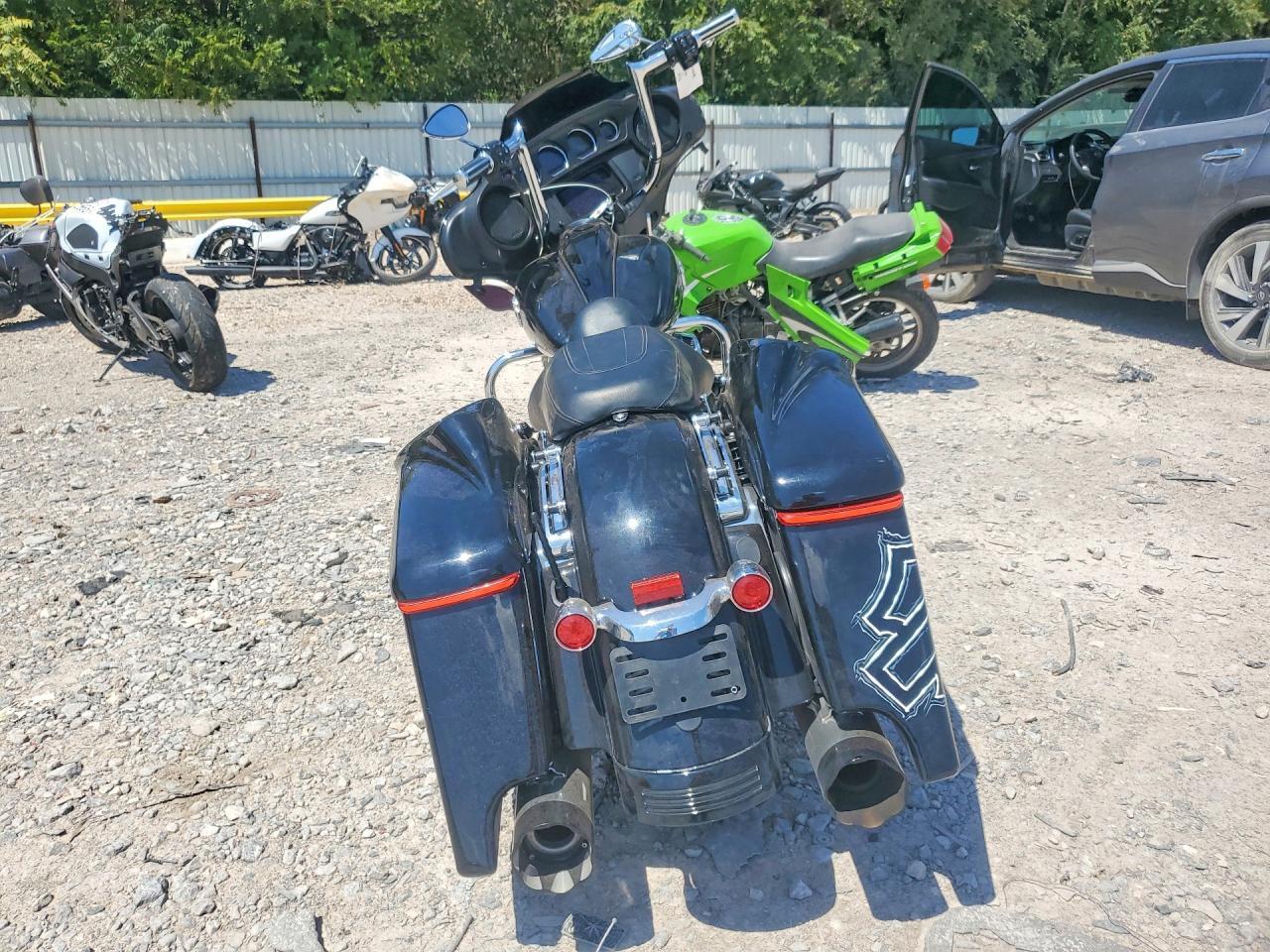 2023 Harley-Davidson Flhx - Фото 4