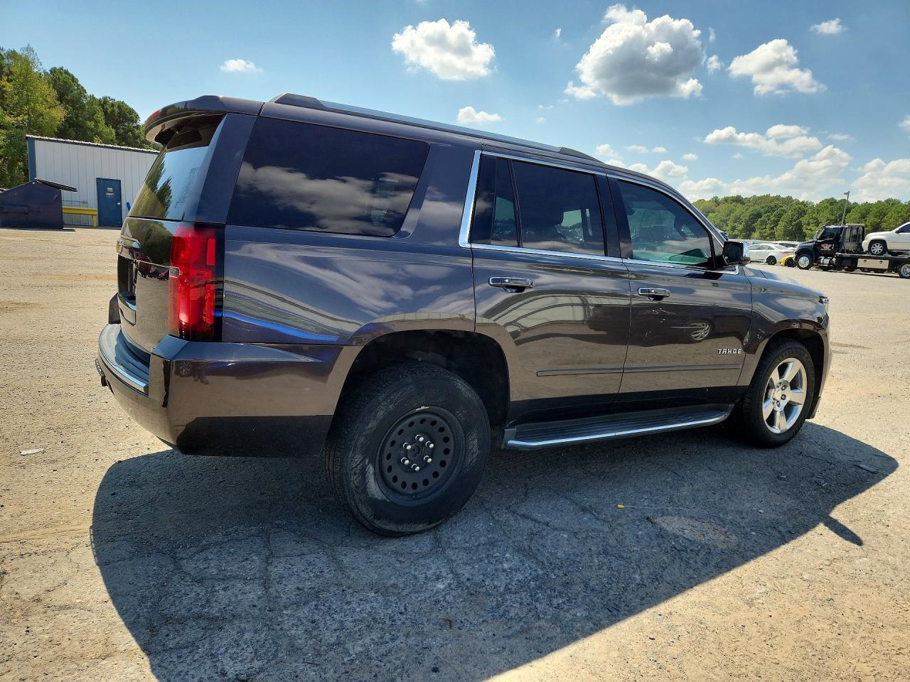 2017 Chevrolet Tahoe K1500 Premier - Image 3
