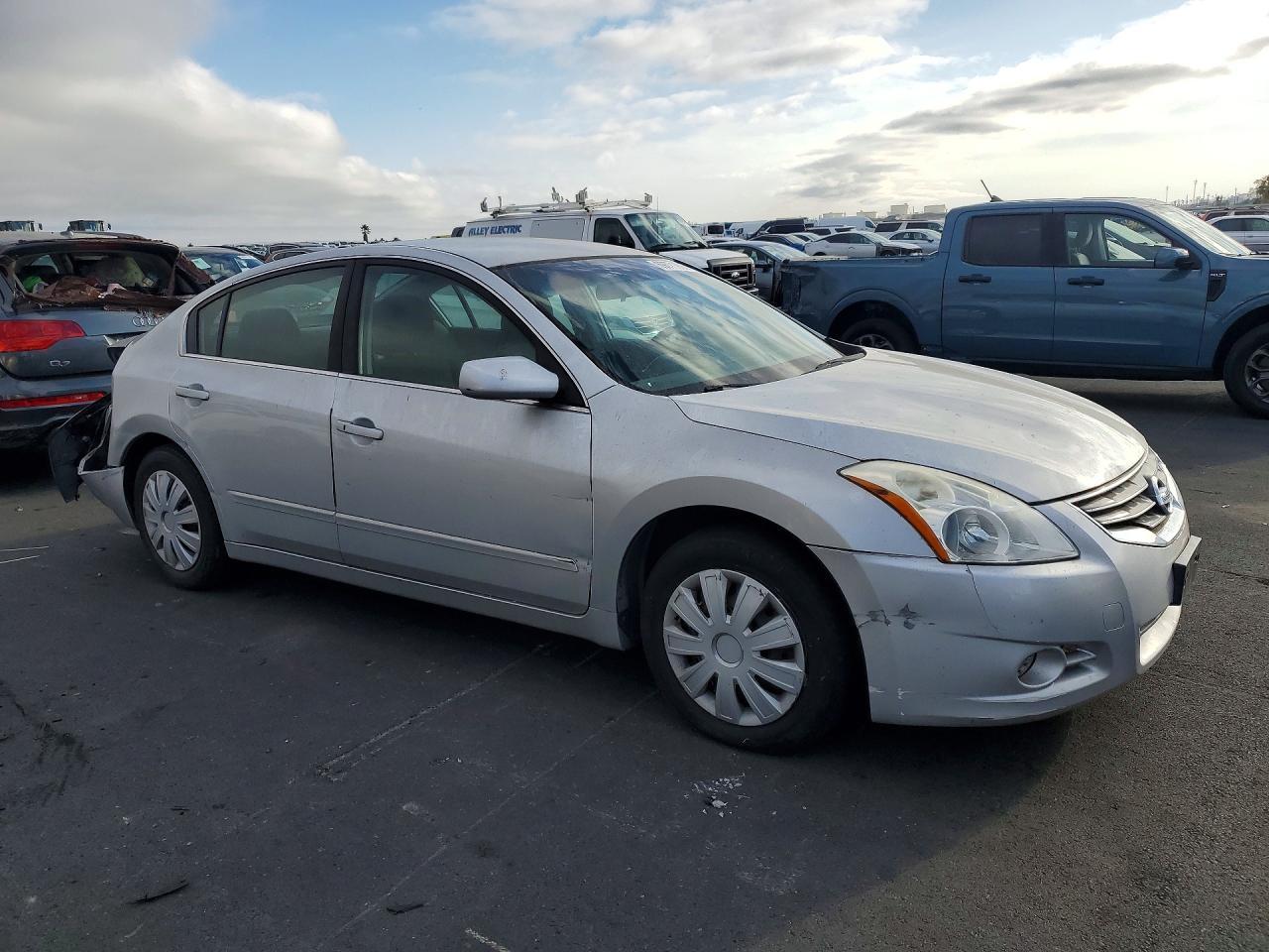 2012 Nissan Altima 2.5 - Фото 4