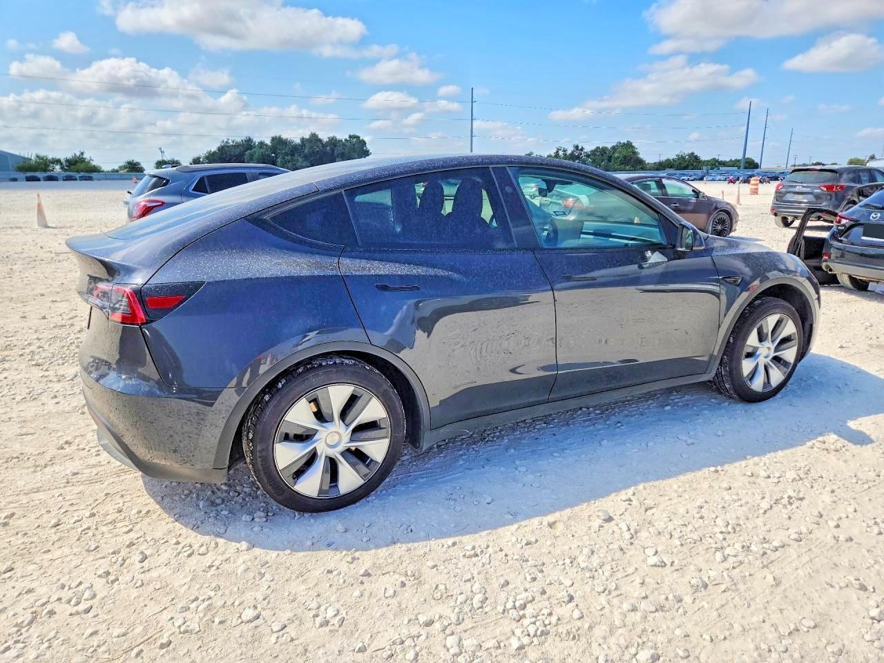 2024 Tesla Model Y - Image 3