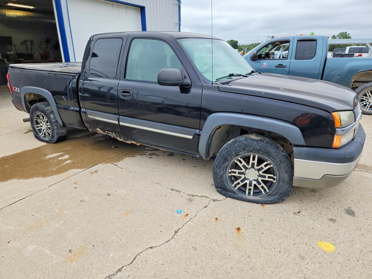 2004 Chevrolet Silverado K1500 - Image 4