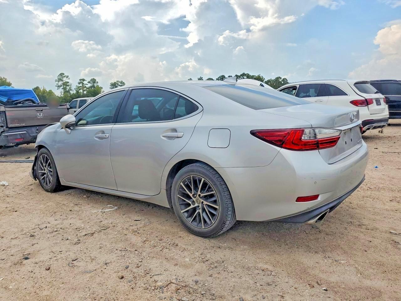 2016 Lexus Es 350 - Фото 2