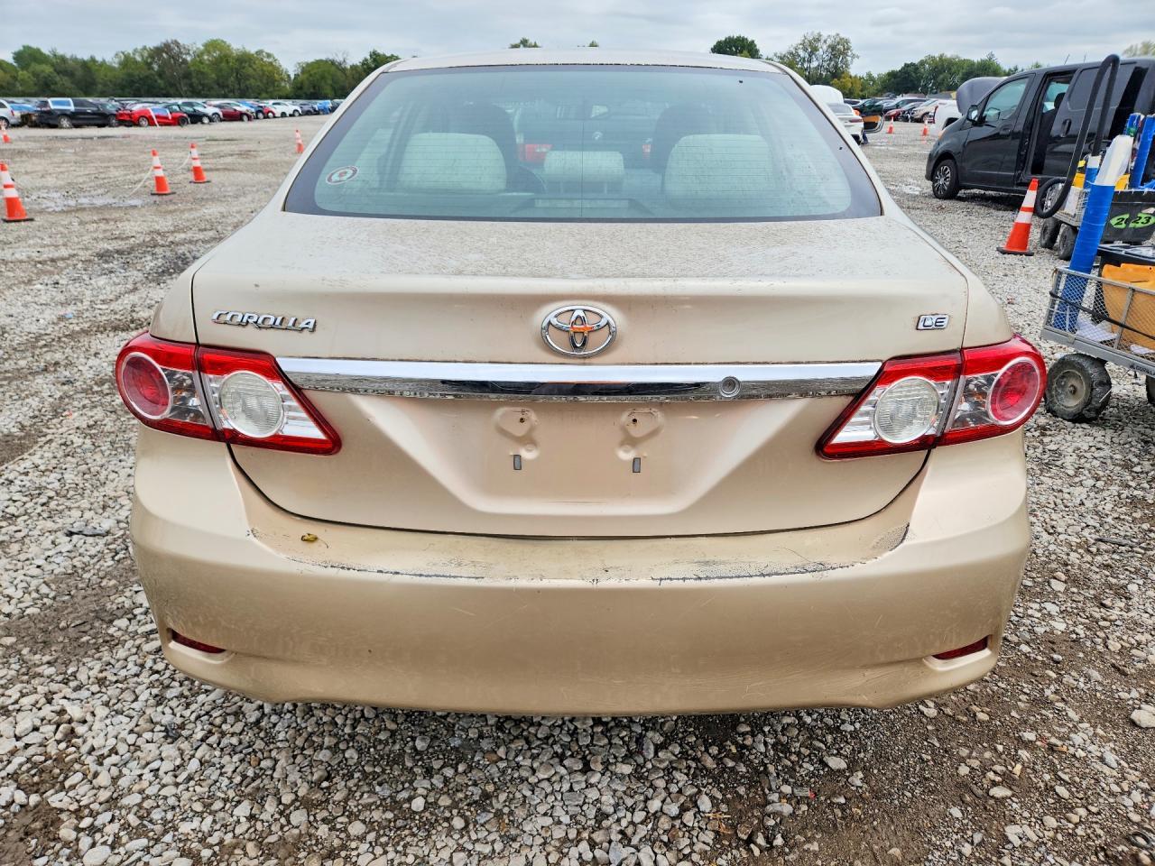 2012 Toyota Corolla Le - Image 6
