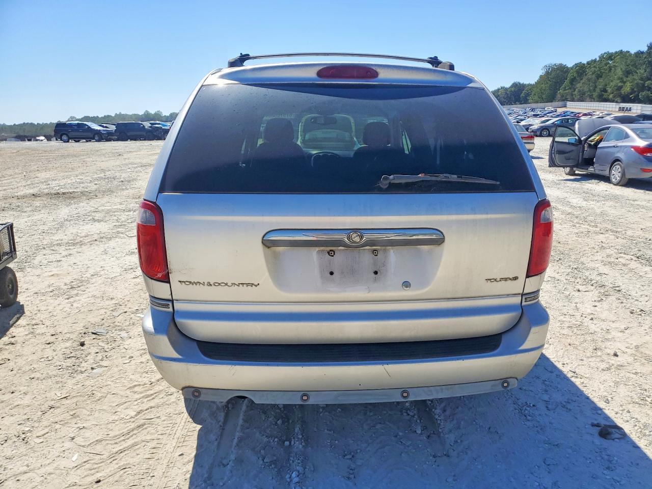 2005 Chrysler Town & Country Touring - Фото 6