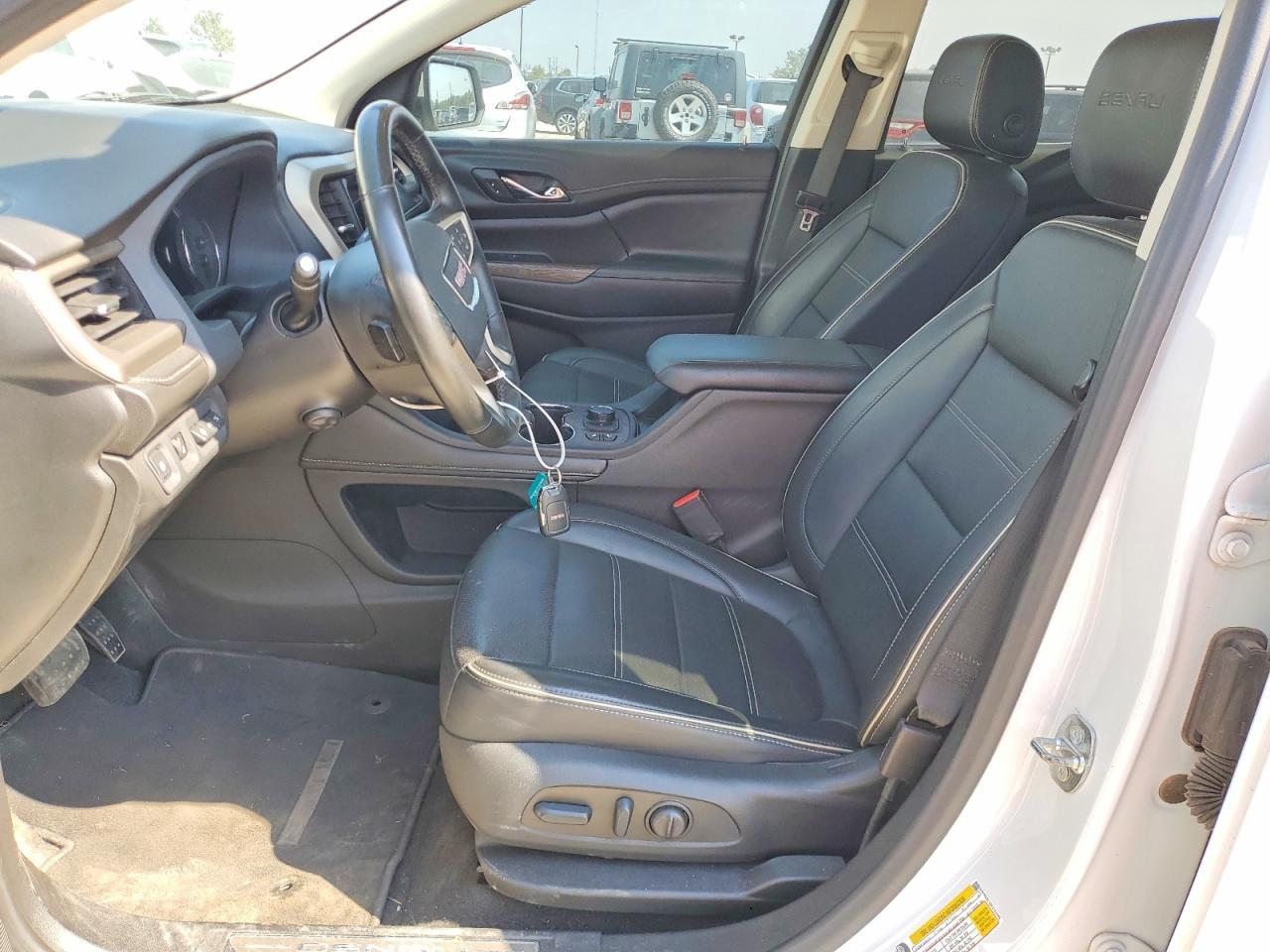 2023 GMC Acadia Denali - Image 7