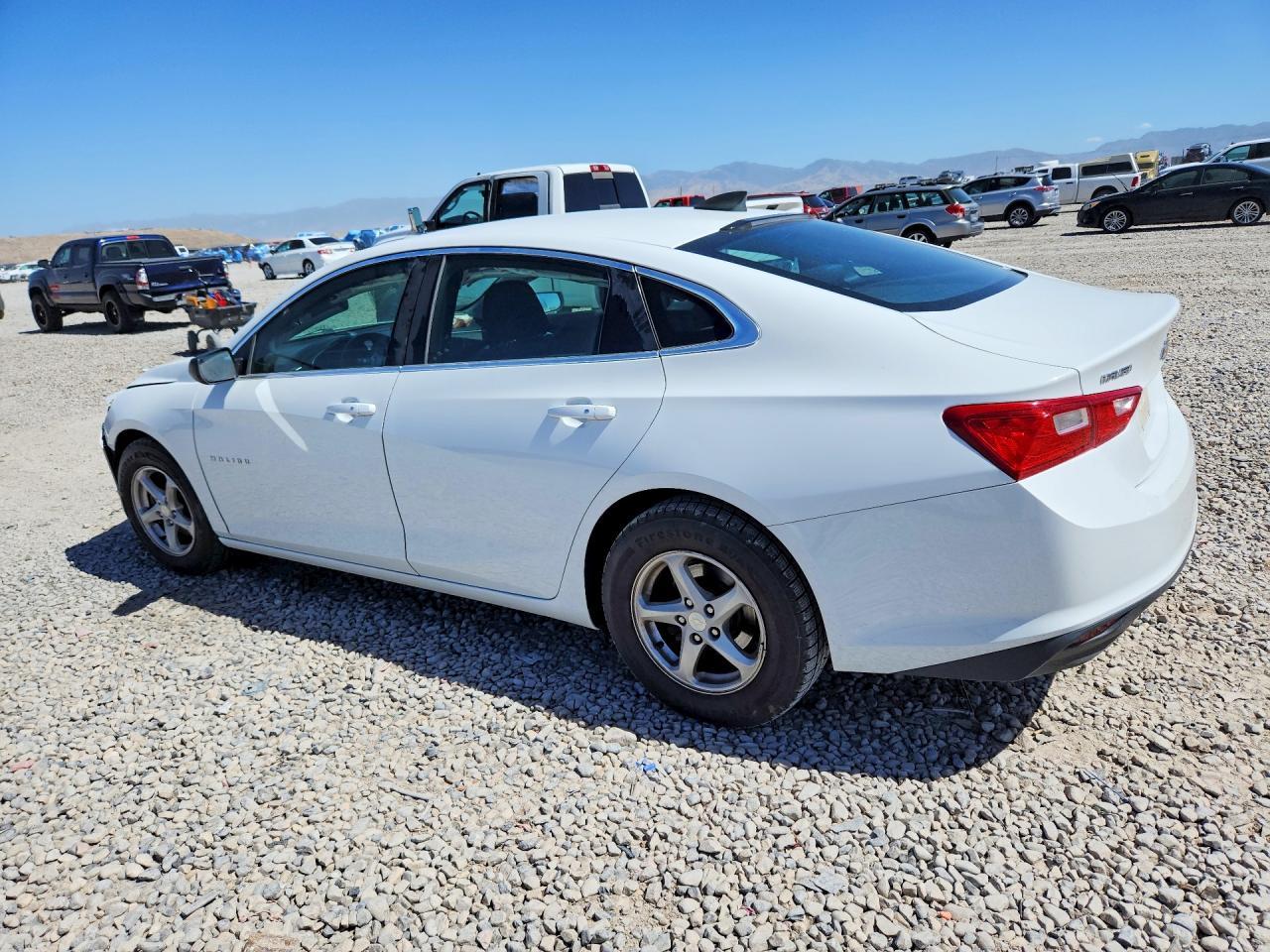 2016 Chevrolet Malibu Ls - Фото 2