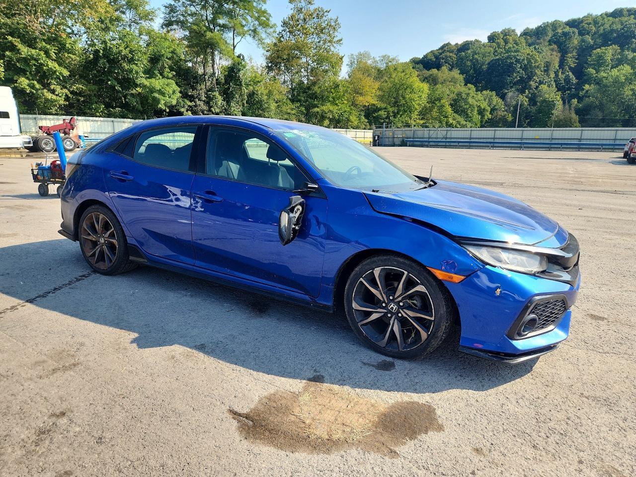 2017 Honda Civic Sport - Image 4