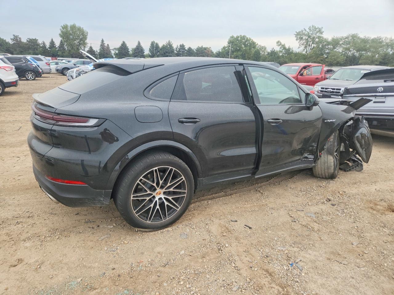 2025 Porsche Cayenne E Hybrid Coupe - Фото 3
