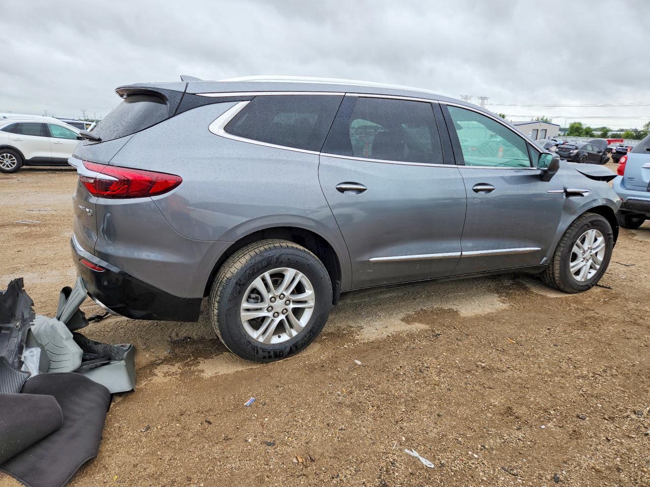 2018 Buick Enclave Essence - Image 3