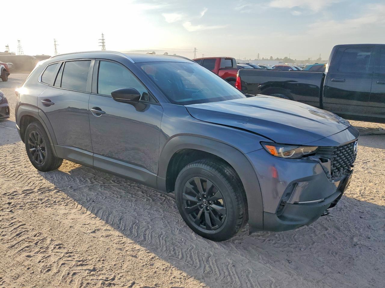 2024 Mazda Cx-50 Premium - Image 4
