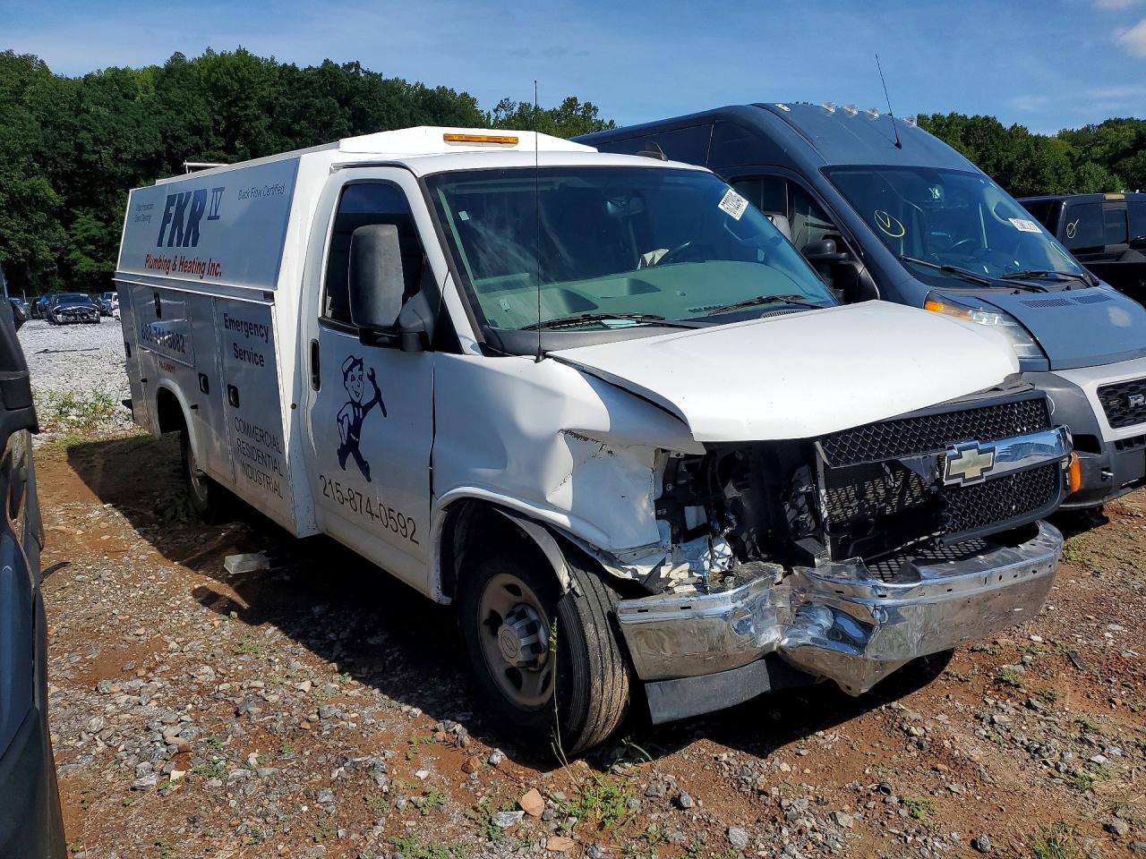2017 Chevrolet Express G3500 - Фото 4