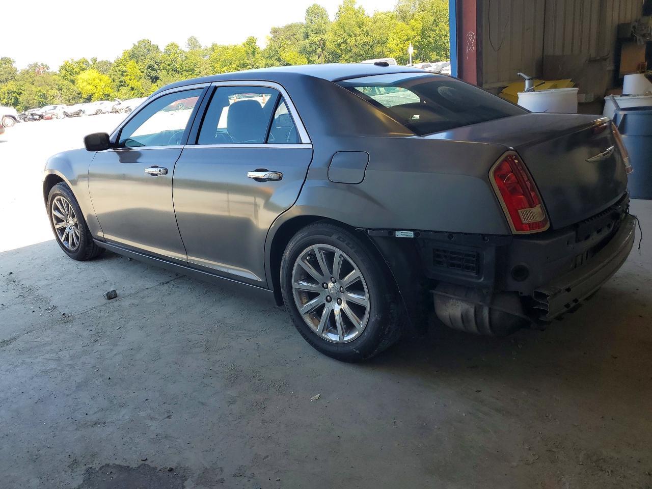 2012 Chrysler 300 Limited - Фото 2
