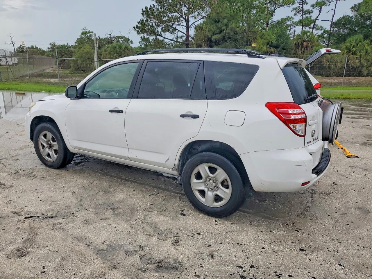 2009 Toyota Rav4 Base - Image 2
