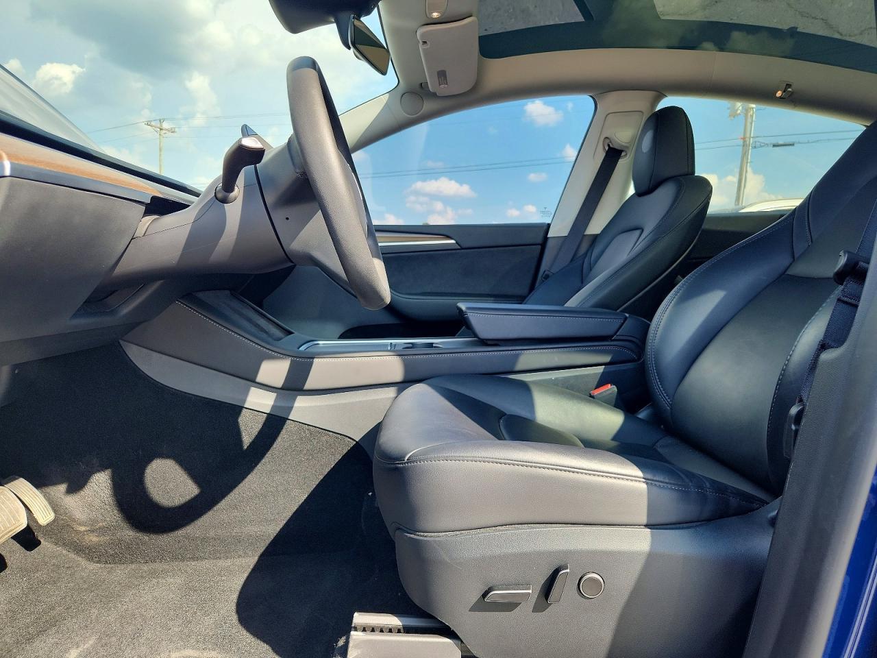 2023 Tesla Model Y - Image 7