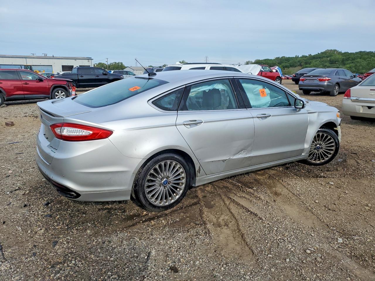 2014 Ford Fusion Titanium - Image 3