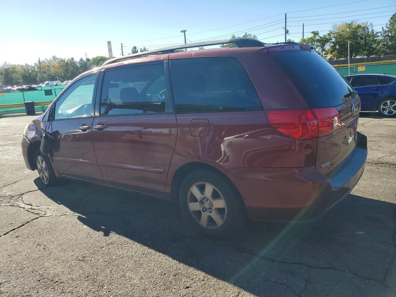 2006 Toyota Sienna Le 7 Passenger - Фото 2