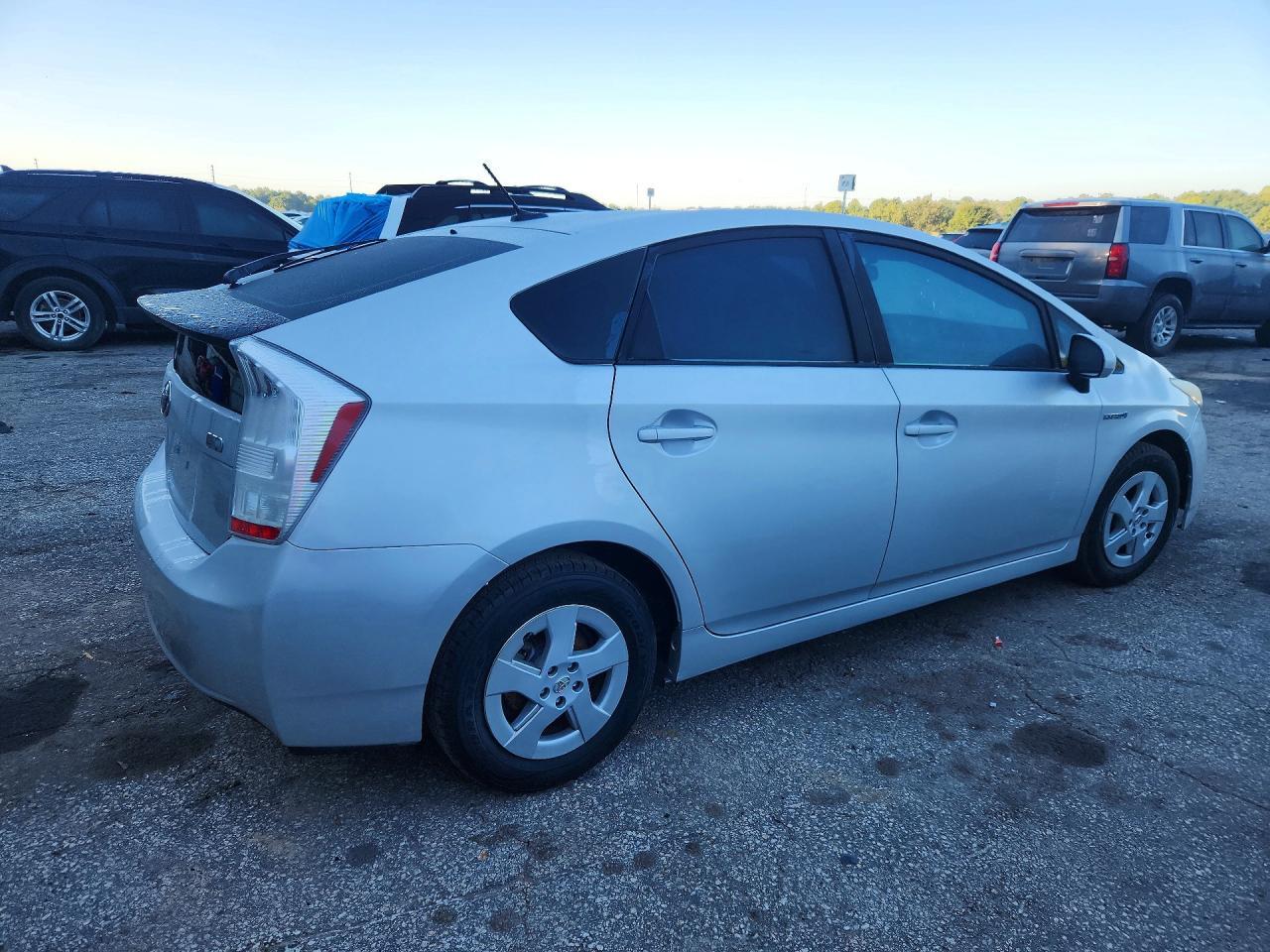 2010 Toyota Prius Ii - Image 3