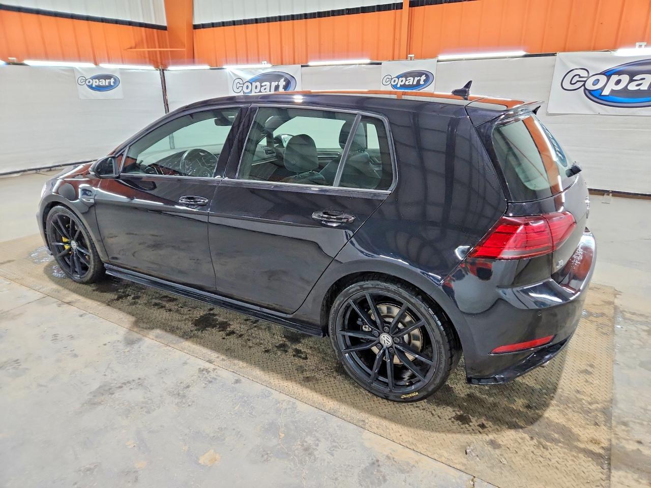 2019 Volkswagen Golf R - Фото 2