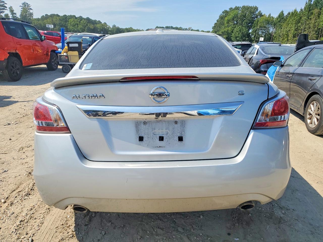 2015 Nissan Altima 2.5 S - Image 6