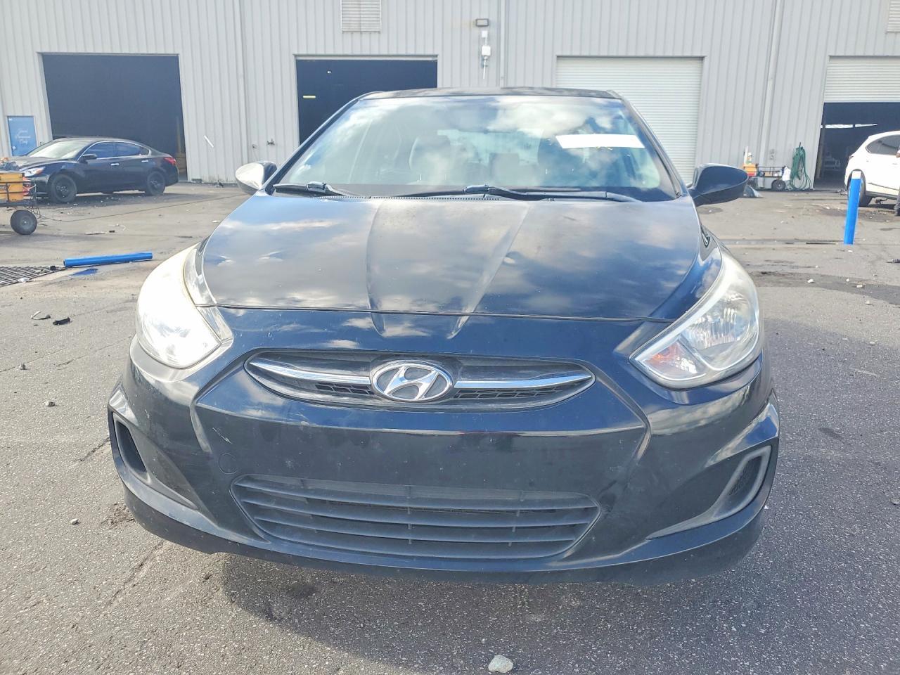 2017 Hyundai Accent Se - Image 5