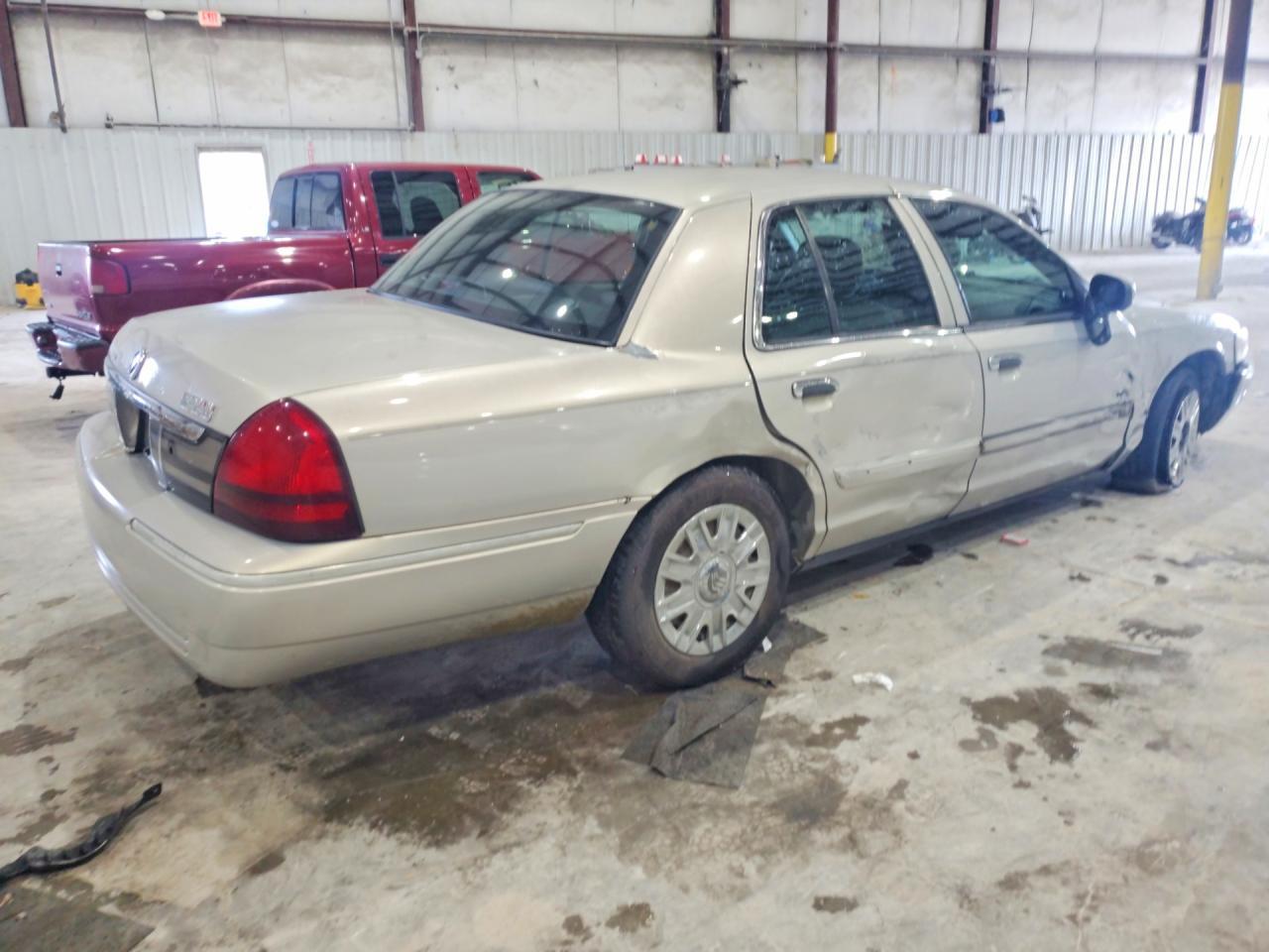 2008 Mercury Grand Marquis Gs - Фото 3