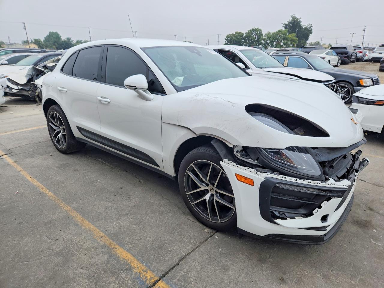 2023 Porsche Macan Base - Image 4