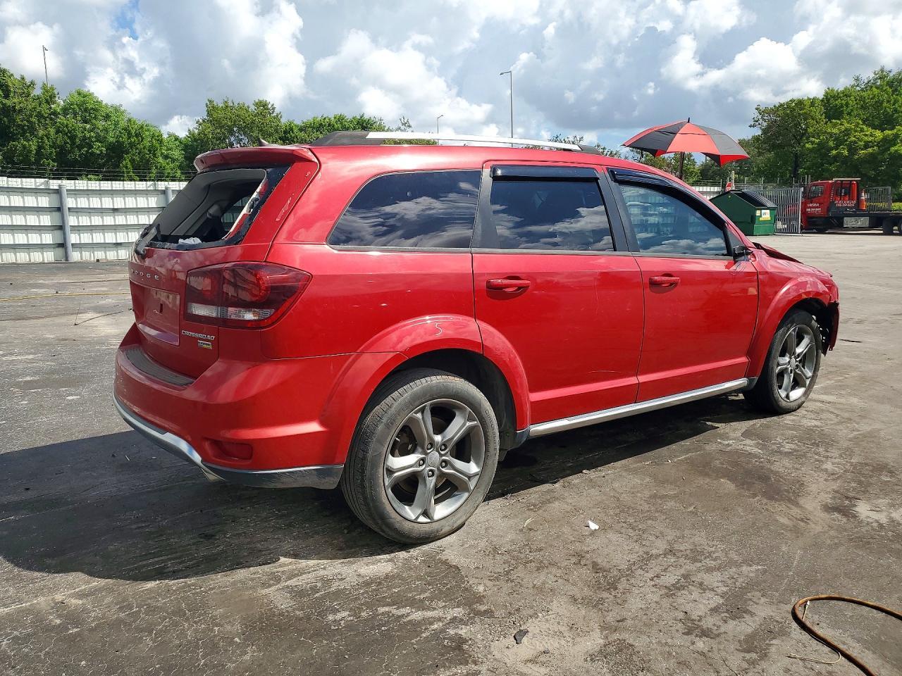 2017 Dodge Journey Crossroad - Фото 3