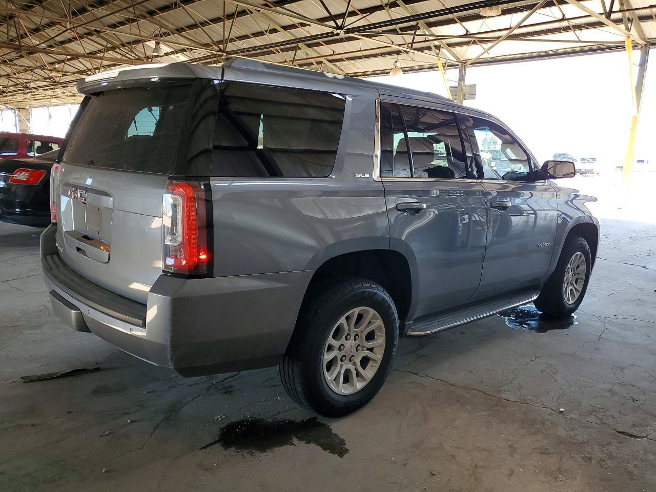 2018 GMC Yukon Sle - Фото 3