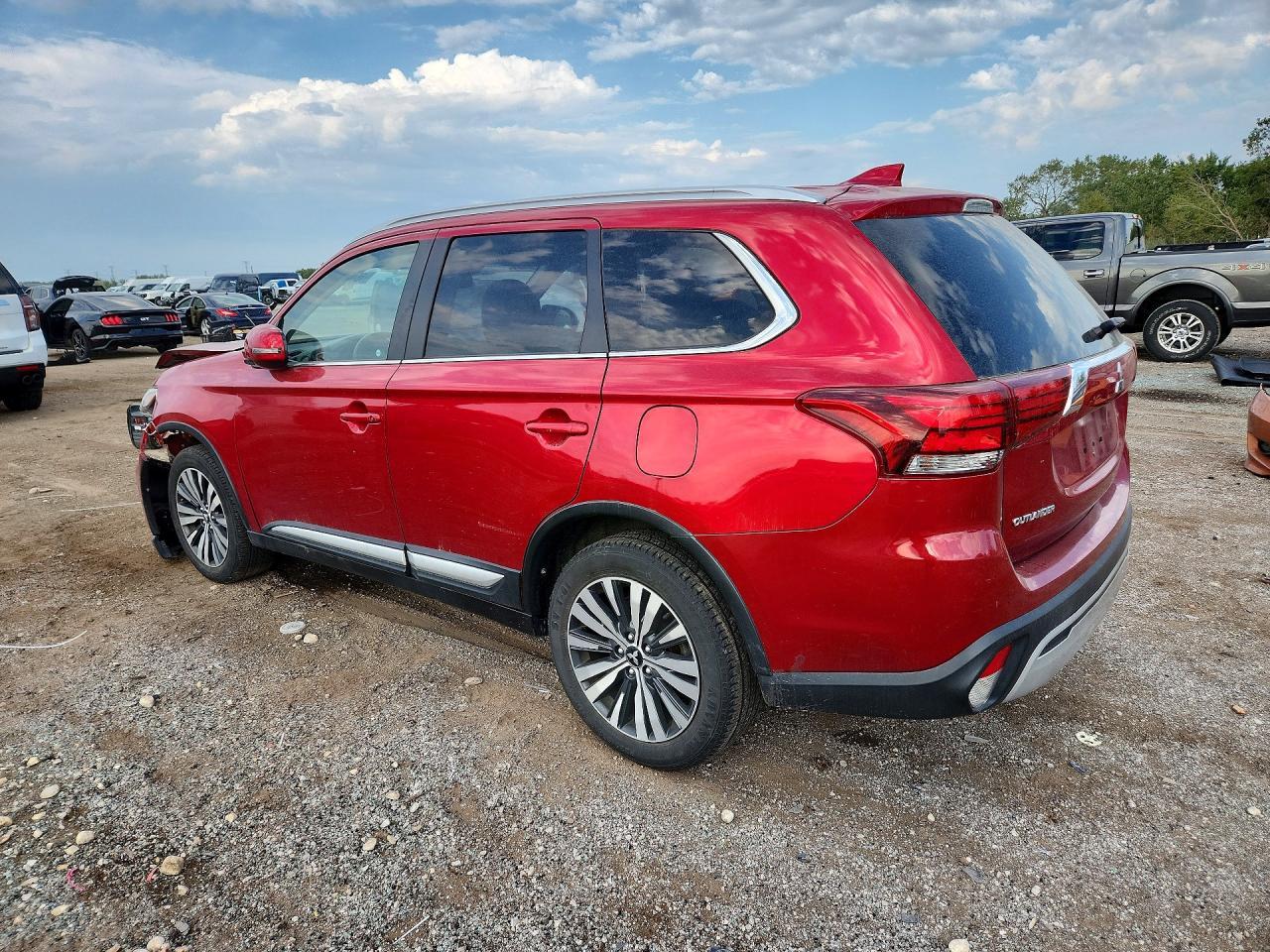 2020 Mitsubishi Outlander Se - Image 2