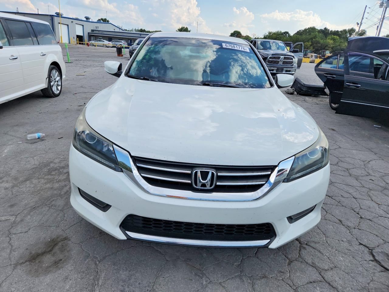 2015 Honda Accord Sport - Image 5