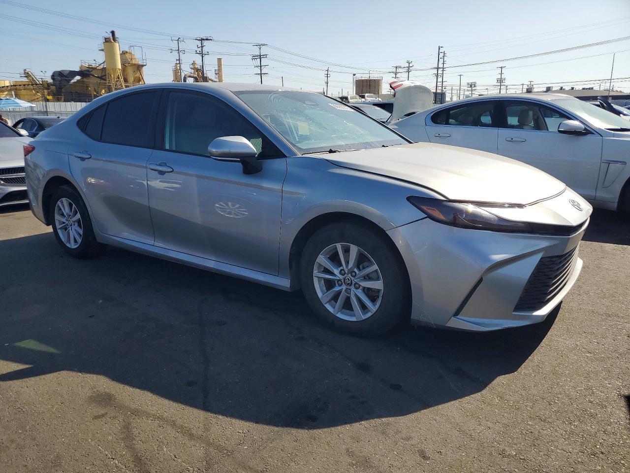 2025 Toyota Camry Le - Фото 4