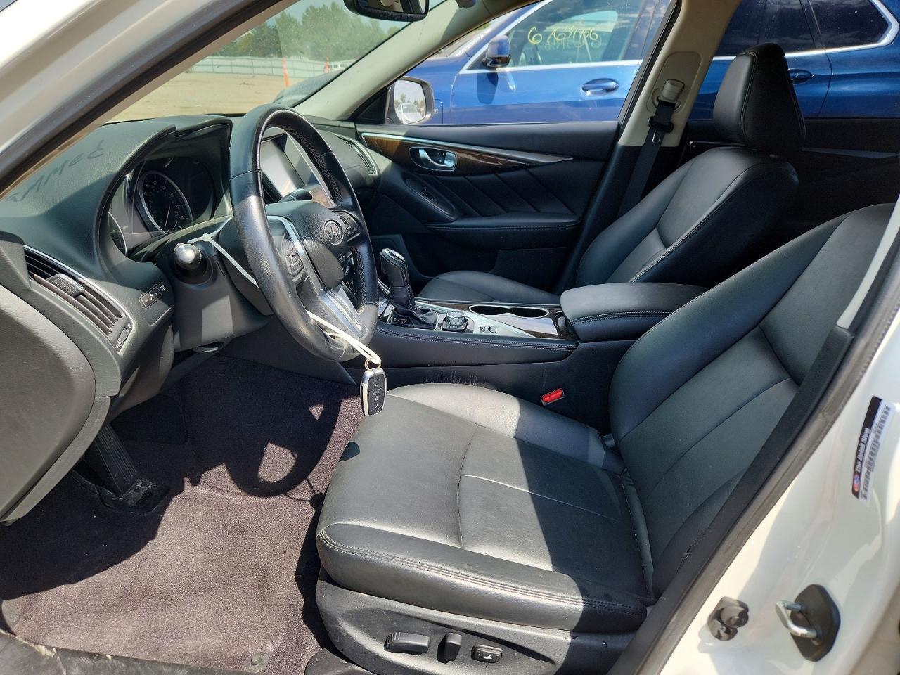 2018 Infiniti Q50 2.0T Luxe - Фото 7