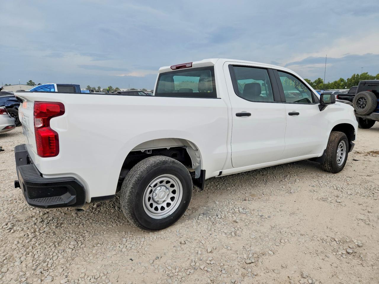 2026 Chevrolet Silverado C1500 - Фото 3