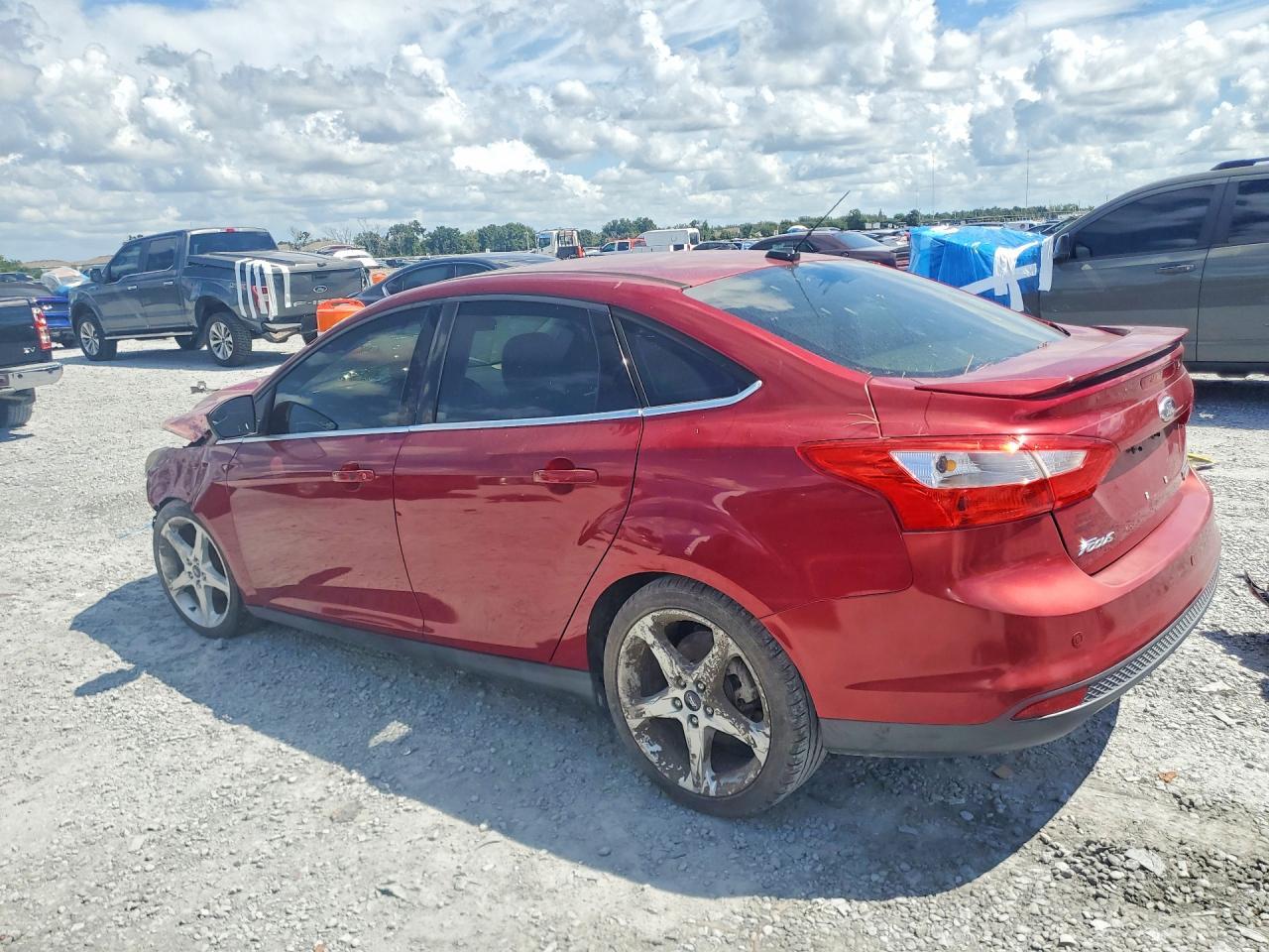 2014 Ford Focus Titanium - Фото 2