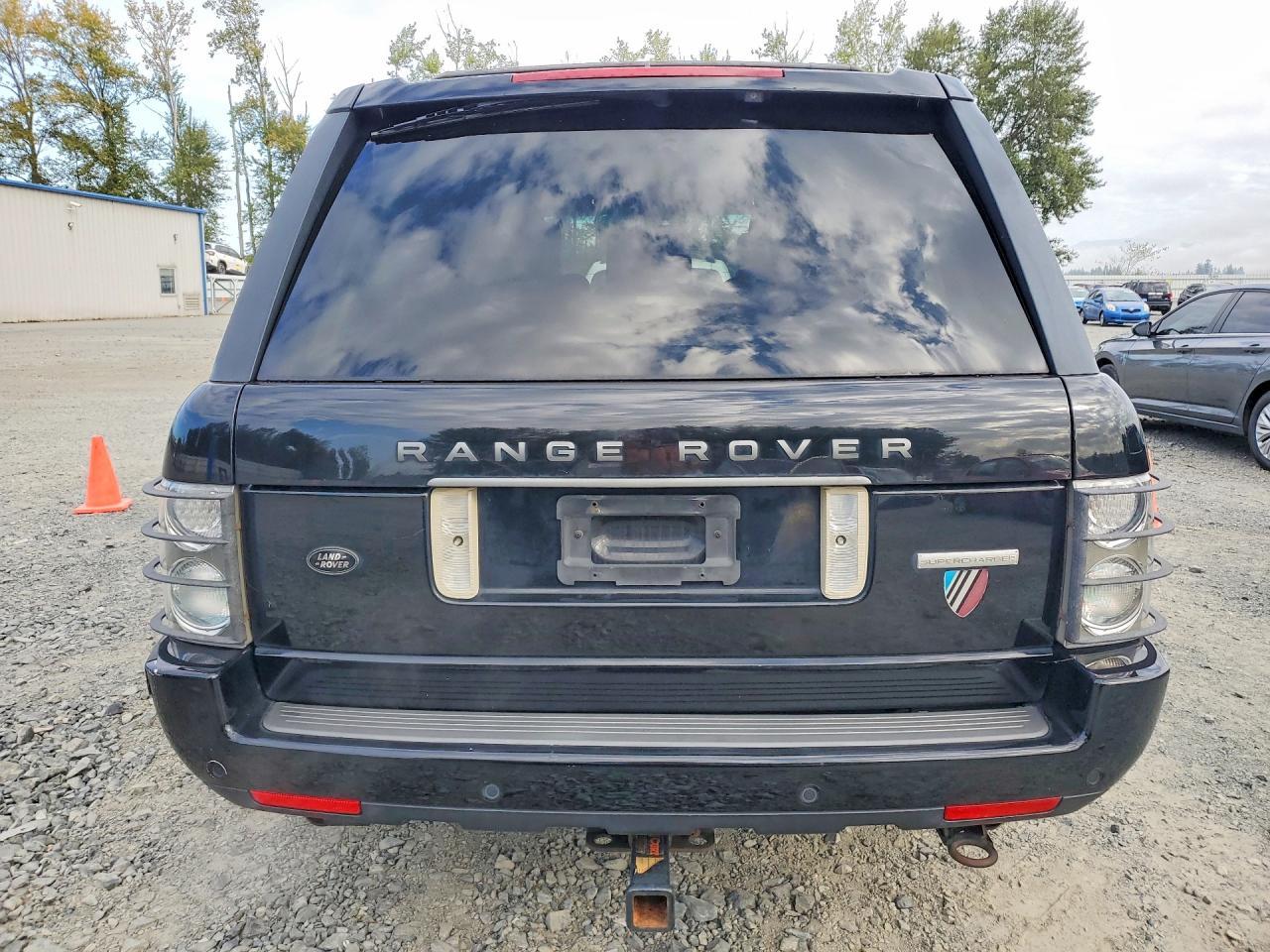 2008 Land Rover Range Rover Supercharged - Image 6