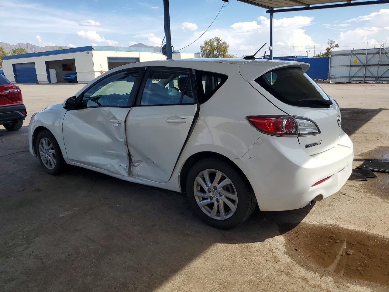 2012 Mazda 3 I - Image 2