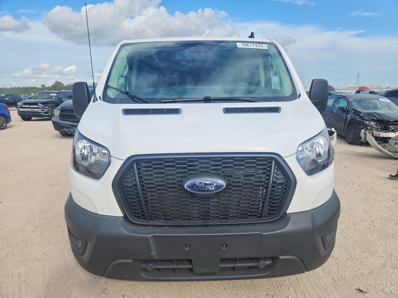 2025 Ford Transit T-150 - Image 5