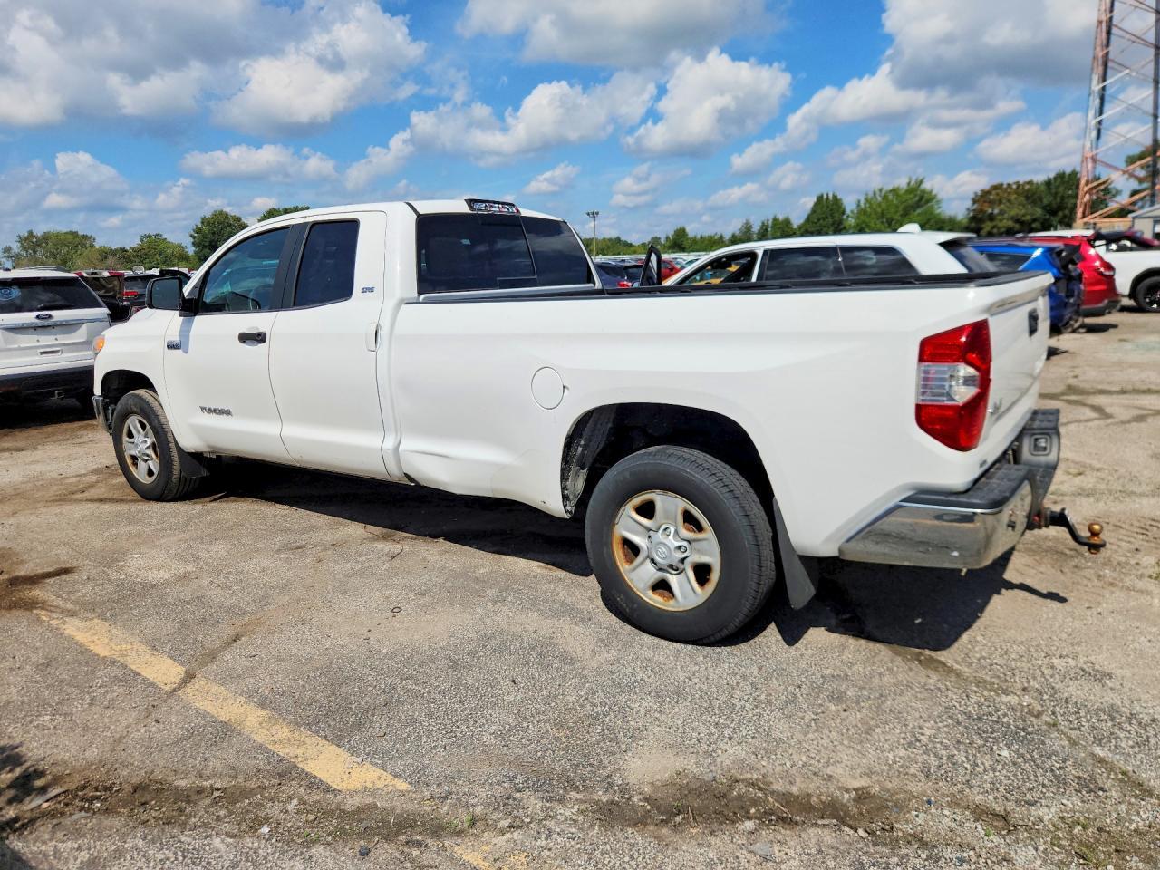 2015 Toyota Tundra Sr5 - Фото 2