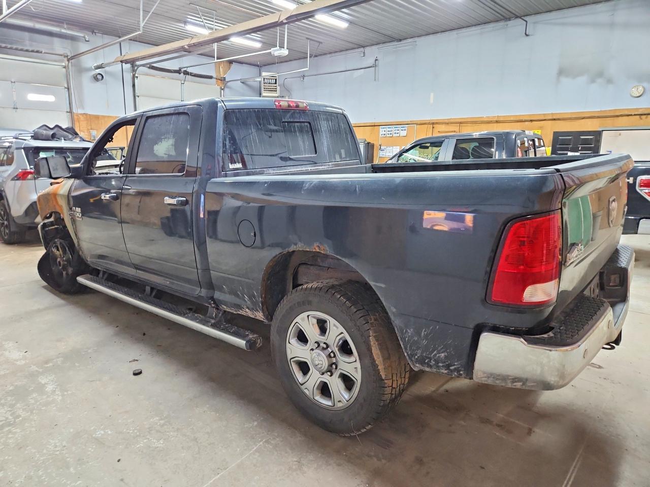 2017 Ram 2500 Slt - Фото 2