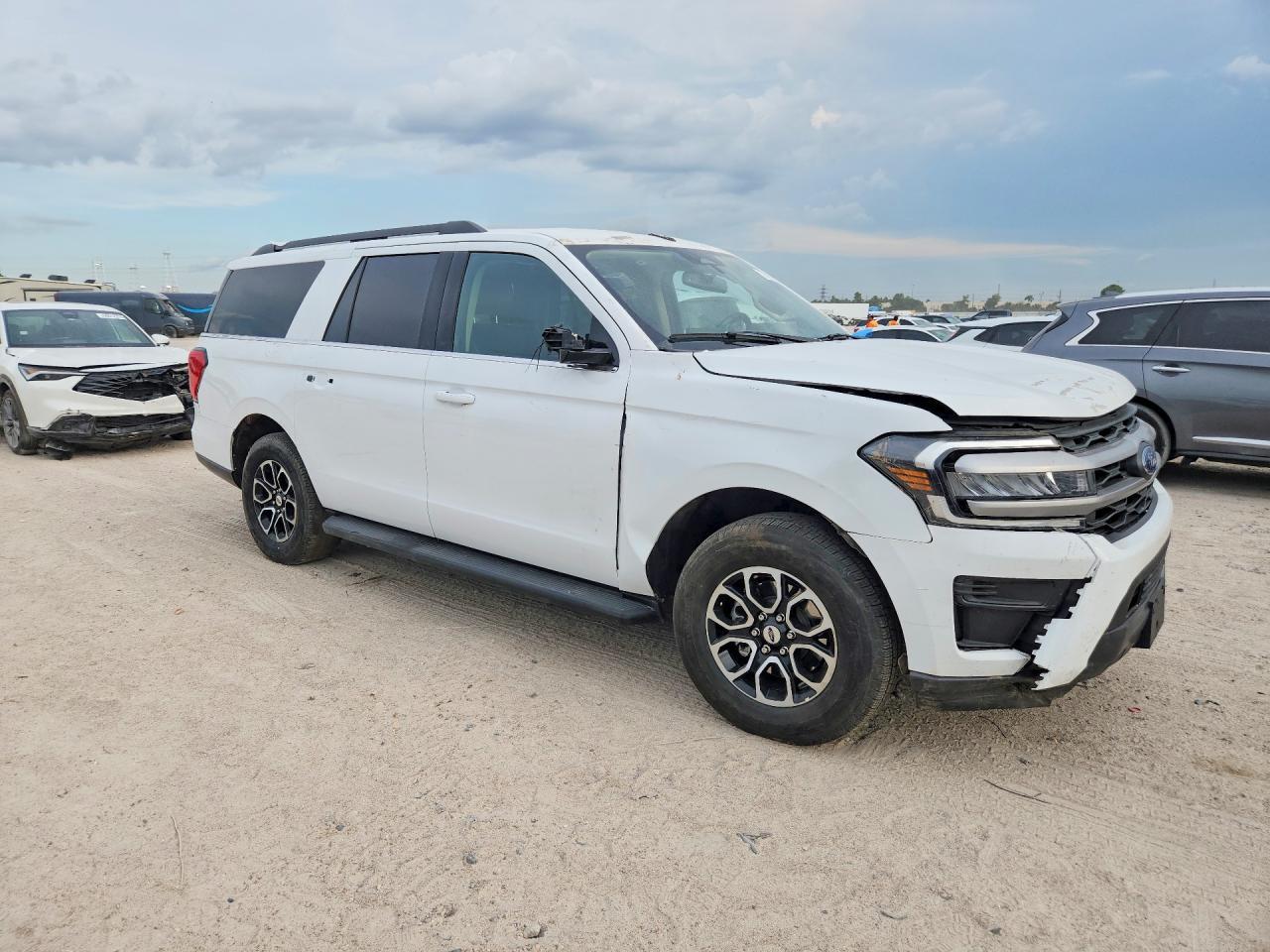 2022 Ford Expedition Max Xlt - Фото 4