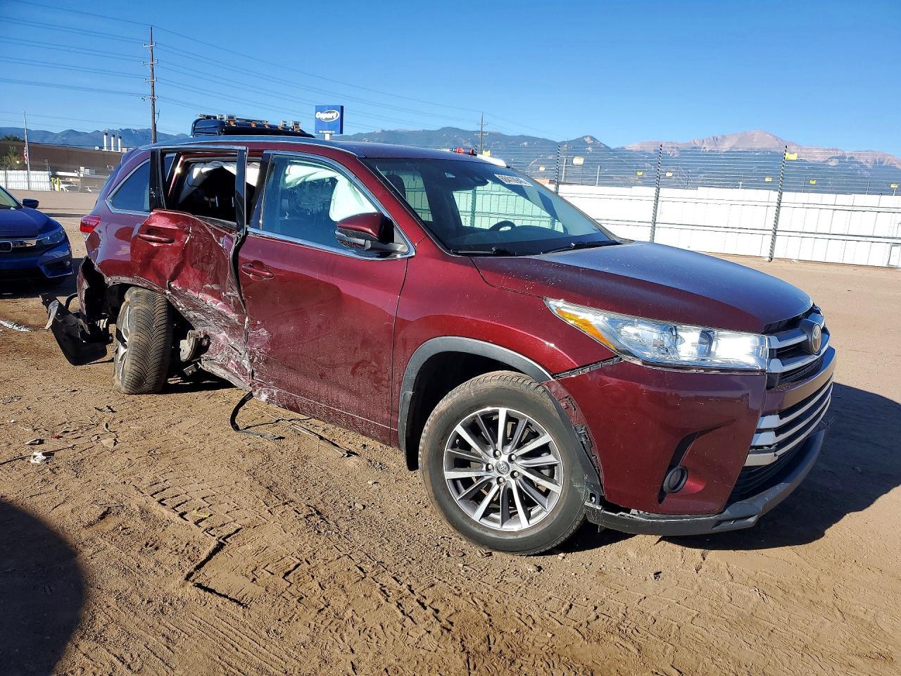 2017 Toyota Highlander Xle - Image 4