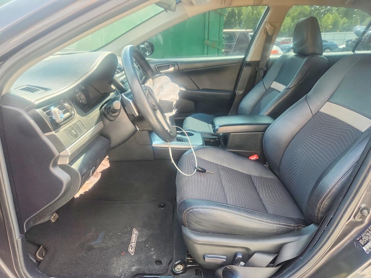 2013 Toyota Camry Se - Image 7