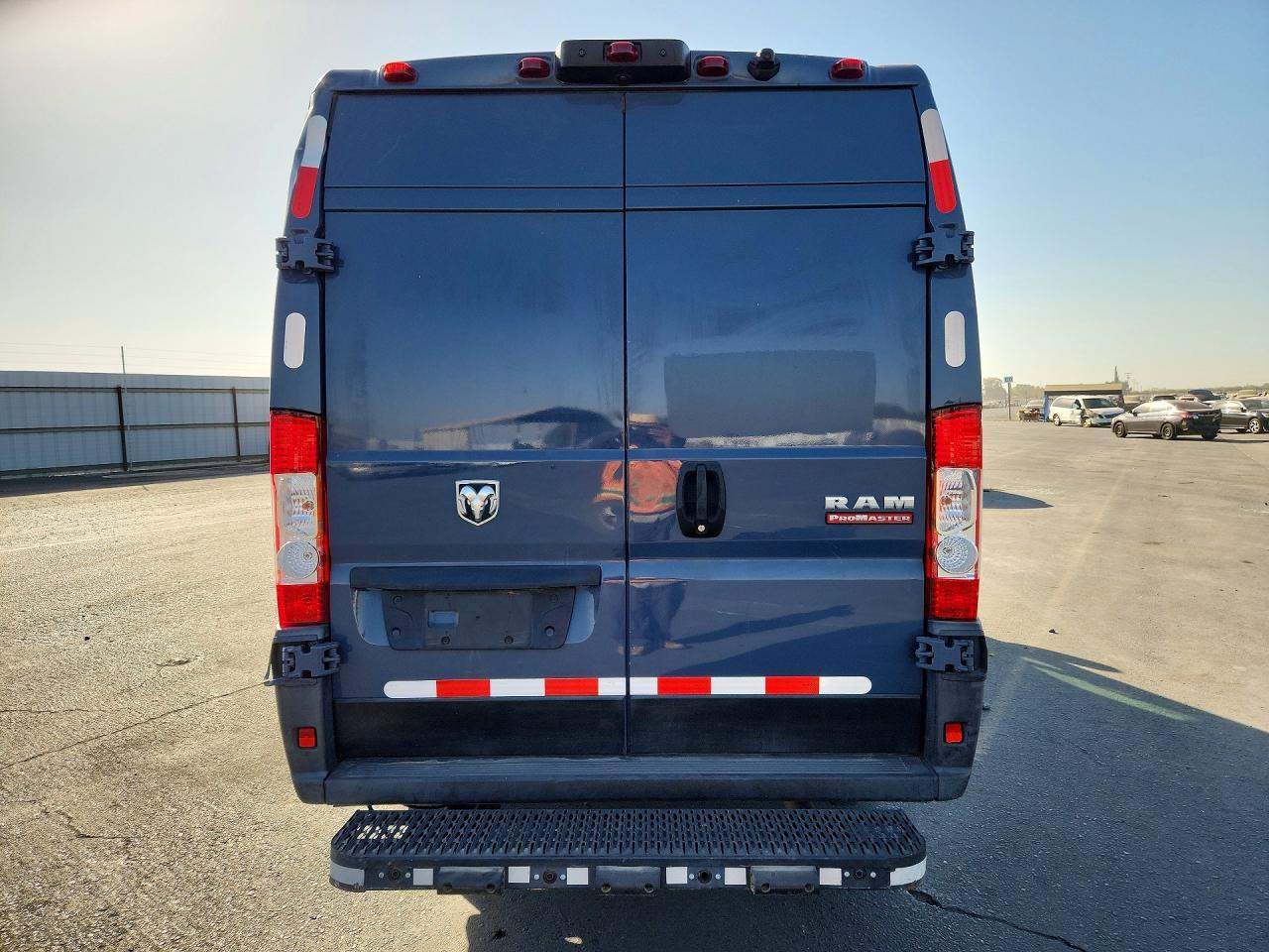 2021 Ram Promaster 3500 Delivery Van - Фото 6