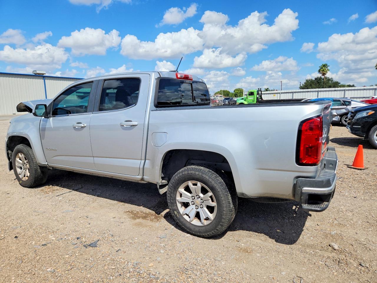 2017 Chevrolet Colorado Lt - Image 2