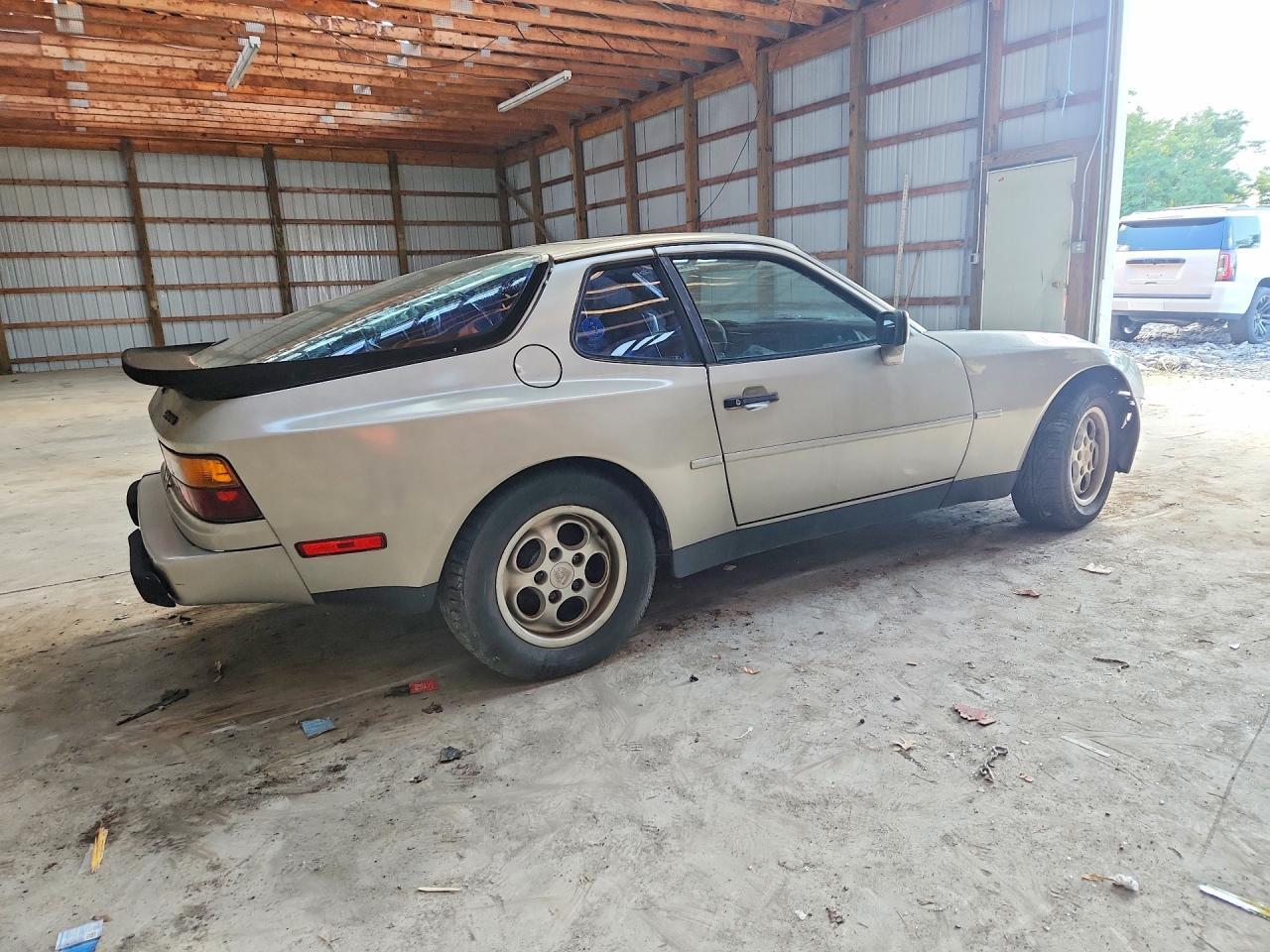 1984 Porsche 944 - Фото 3