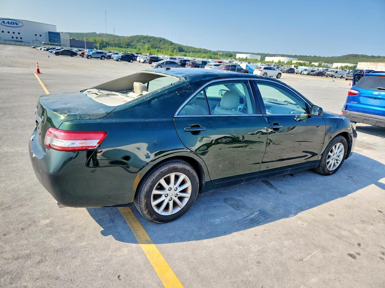 2011 Toyota Camry Xle - Image 3