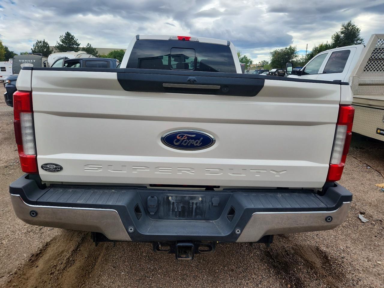 2017 Ford F350 Super Duty - Image 6
