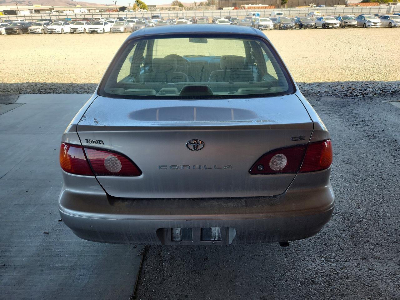 2001 Toyota Corolla Ce - Фото 6