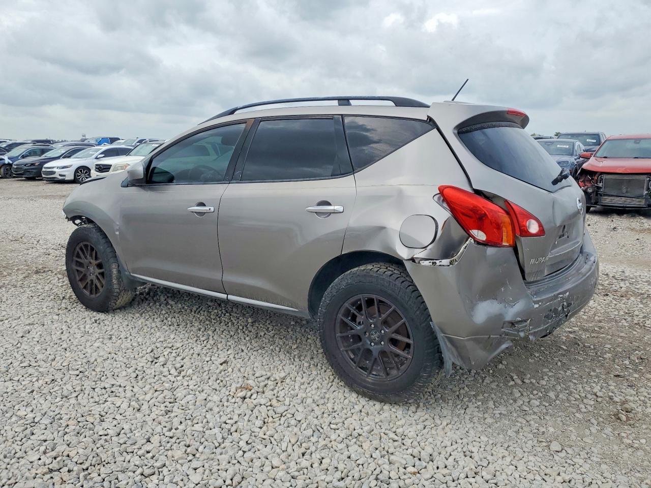 2010 Nissan Murano S - Фото 2