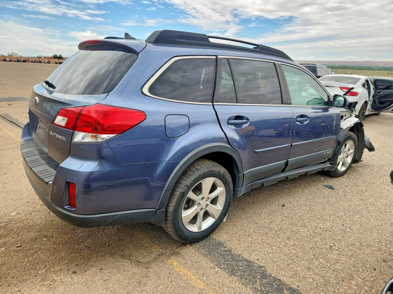 2014 Subaru Outback 2.5I Limited - Image 3